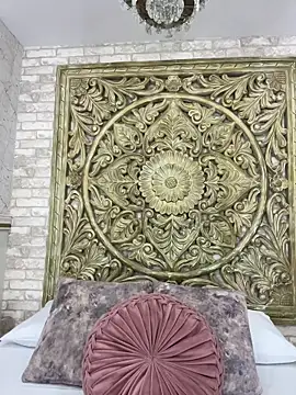 ThaniaJones online show from March 17, 11:46 am