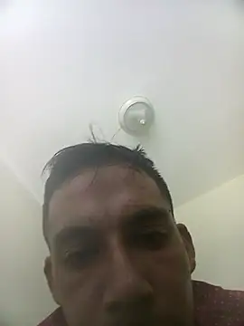 aL3JanDro93 online show from June 24, 12:20 am