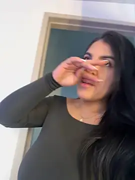 PaulinaDuarte online show from November 5, 11:43 am