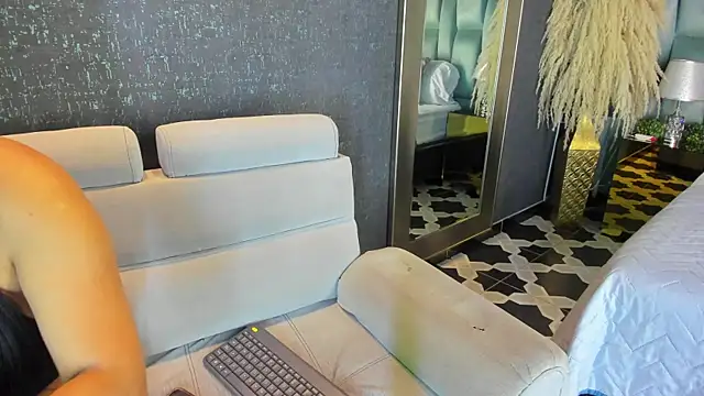 PaulinaDuarte online show from November 14, 11:31 am