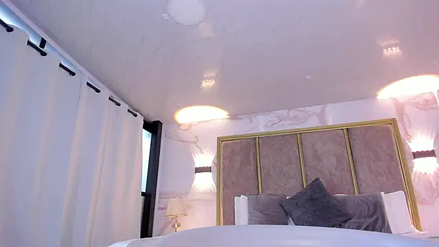 PaulinaDuarte online show from May 8, 11:37 am