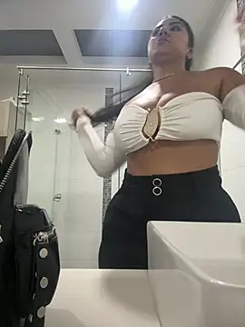 PaulinaDuarte online show from July 10, 10:29 am