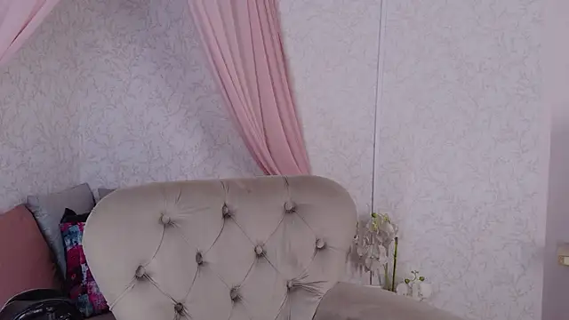 PaulinaDuarte online show from July 24, 11:52 am