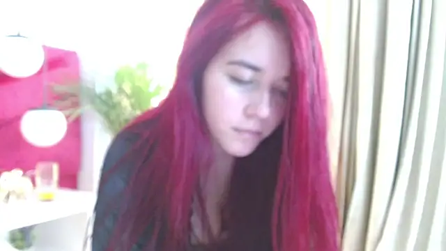 Snapshot of Sophie_ponce chatting on April 18, 9:37 pm Sophie ponce online show from April 18, 9:37 pm
