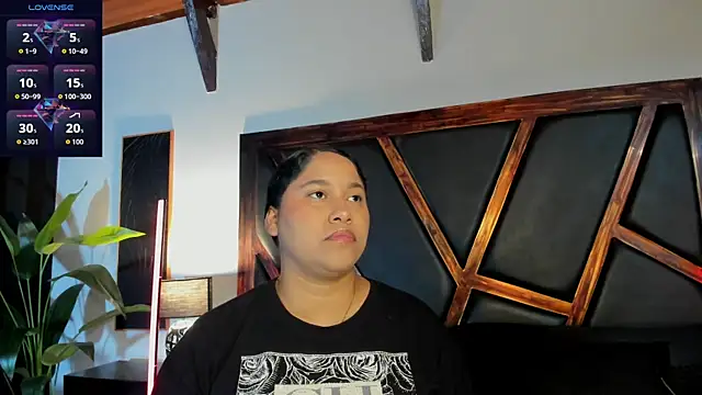 Snapshot of EmiliWilliams chatting on June 7, 8:34 pm EmiliWilliams online show from June 7, 8:34 pm