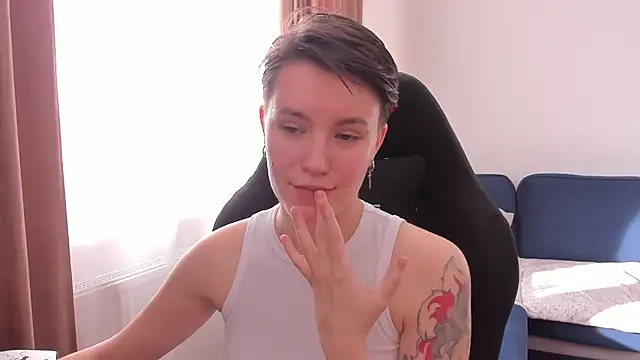 JessieFlower online show from February 5, 8:19 am