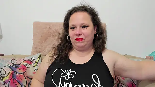 Snapshot of KarolineJoyy chatting on November 28, 7:38 pm KarolineJoyy online show from November 28, 7:38 pm