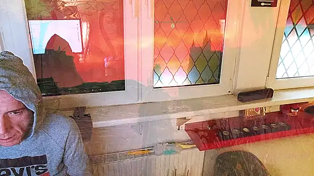 Snapshot of BongChannel chatting on January 7, 1:57 pm BongChannel online show from January 7, 1:57 pm