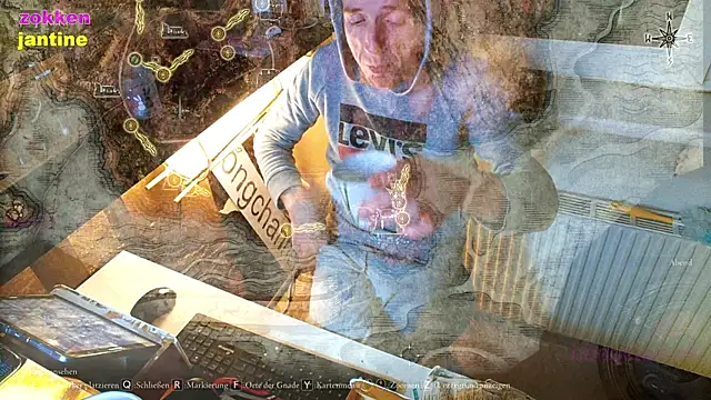 Snapshot of BongChannel chatting on January 8, 8:27 am BongChannel online show from January 8, 8:27 am