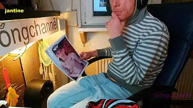 Snapshot of BongChannel chatting on January 23, 1:19 am BongChannel online show from January 23, 1:19 am