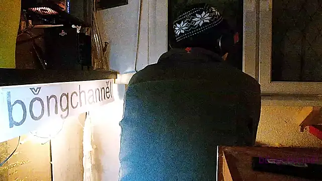 Snapshot of BongChannel chatting on January 24, 10:08 pm BongChannel online show from January 24, 10:08 pm