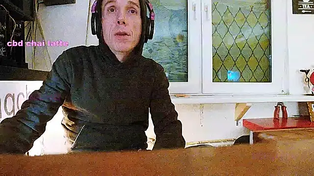 Snapshot of BongChannel chatting on February 14, 4:04 am BongChannel online show from February 14, 4:04 am