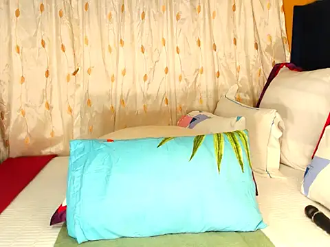 ChloeTyler23 online show from March 7, 5:18 am