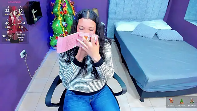 Lana stone  online show from December 10, 7:47 am