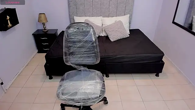 Lana stone  online show from March 11, 10:51 am