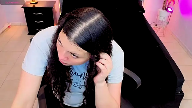 Lana stone  online show from October 23, 3:17 am