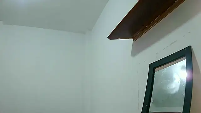 linzeysmith4 online show from December 7, 9:44 pm