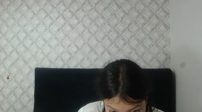 Emma-Wilson online show from February 25, 6:31 pm