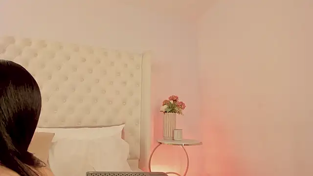 Snapshot of MALENA-ANGEL chatting on February 8, 12:06 am MALENA-ANGEL online show from February 8, 12:06 am