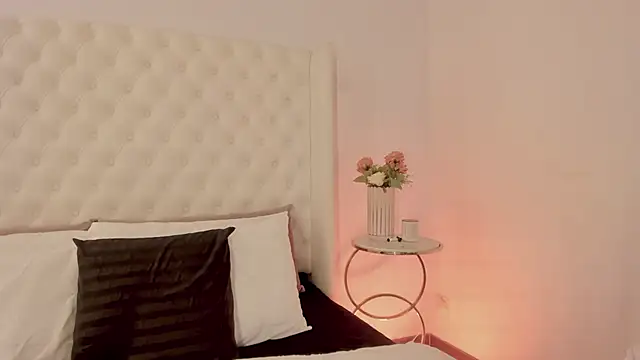 Snapshot of MALENA-ANGEL chatting on February 20, 11:10 pm MALENA-ANGEL online show from February 20, 11:10 pm