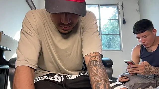 dominic brandd23 online show from January 9, 7:59 pm