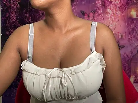 Snapshot of Sexy_trisha__7 chatting on August 3, 5:16 pm Sexy trisha 7 online show from August 3, 5:16 pm
