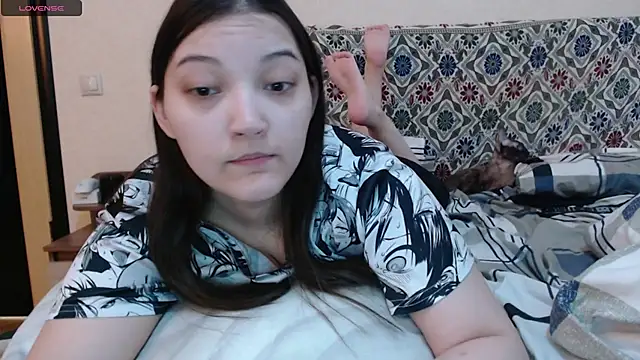 Snapshot of AlisaDevis chatting on February 15, 2:11 pm AlisaDevis online show from February 15, 2:11 pm