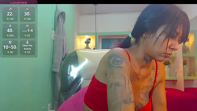 Snapshot of lorenapinto chatting on May 23, 3:45 am lorenapinto online show from May 23, 3:45 am