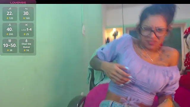 Snapshot of lorenapinto chatting on May 30, 2:19 am lorenapinto online show from May 30, 2:19 am