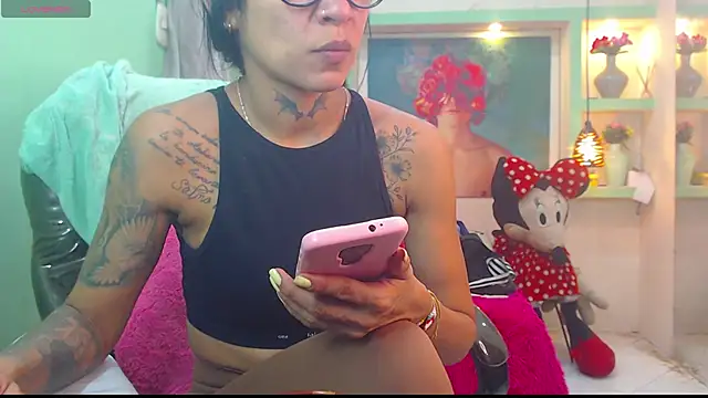 Snapshot of lorenapinto chatting on June 13, 3:15 am lorenapinto online show from June 13, 3:15 am
