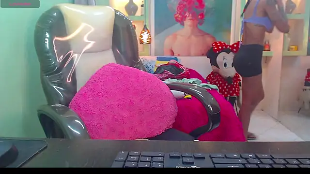 Snapshot of lorenapinto chatting on June 18, 6:34 pm lorenapinto online show from June 18, 6:34 pm