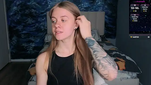 Snapshot of candy_maggie chatting on June 23, 12:25 pm candy maggie online show from June 23, 12:25 pm