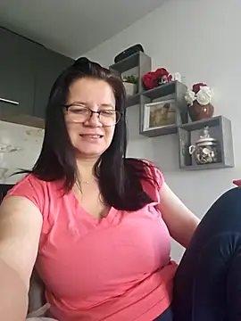 Snapshot of KristenVega chatting on November 22, 8:13 am KristenVega online show from November 22, 8:13 am