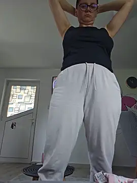 Snapshot of KristenVega chatting on May 21, 8:54 am KristenVega online show from May 21, 8:54 am