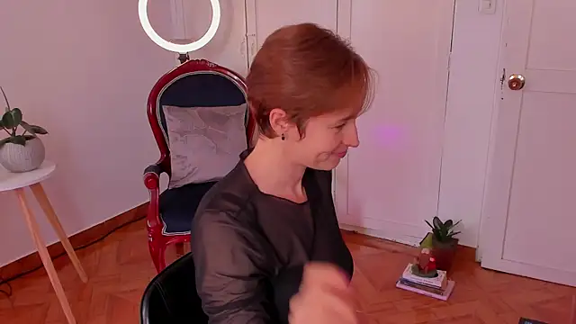 cuddlingbunny online show from December 12, 4:53 pm