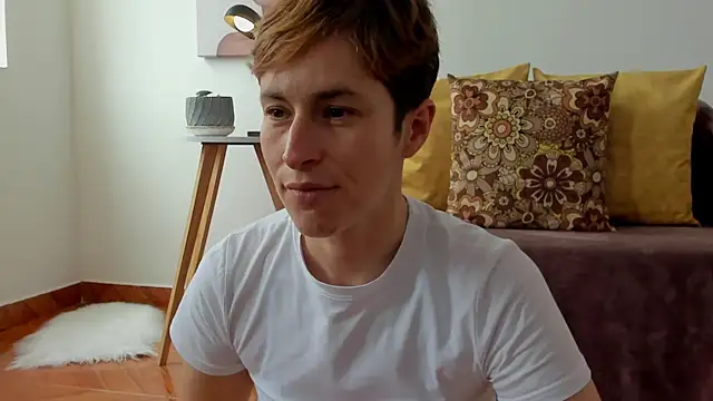 cuddlingbunny online show from February 18, 6:04 pm