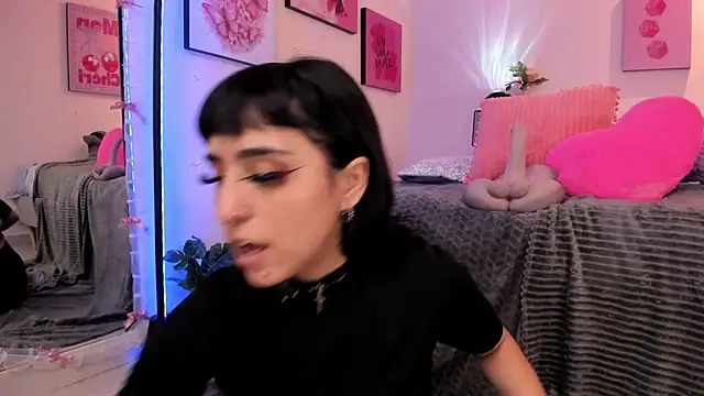 MaveParks  online show from February 13, 12:01 pm