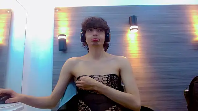 Sr BonnyEthan online show from March 7, 12:46 pm