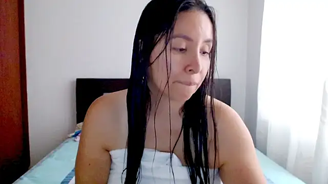 Snapshot of emely_sexx20 chatting on October 24, 8:16 pm emely sexx20 online show from October 24, 8:16 pm