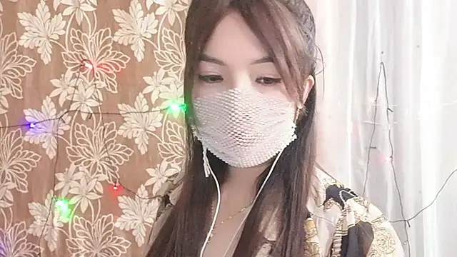 Snapshot of Lanian_99 chatting on October 6, 12:24 pm Lanian 99 online show from October 6, 12:24 pm