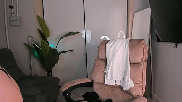 helen ramsay online show from November 30, 3:05 pm