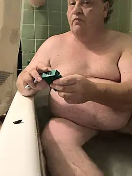 Snapshot of jrsexy83 chatting on November 13, 4:33 am jrsexy83 online show from November 13, 4:33 am