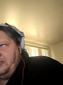 Snapshot of jrsexy83 chatting on January 13, 5:51 pm jrsexy83 online show from January 13, 5:51 pm