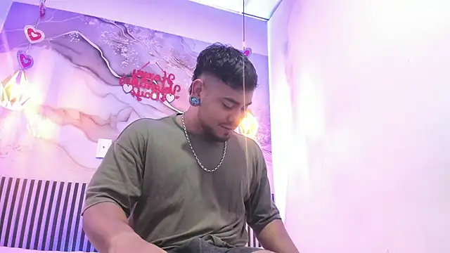 BrianMalonee online show from February 17, 12:01 pm