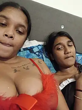 Snapshot of Indianqueen03 chatting on July 17, 10:14 pm Indianqueen03 online show from July 17, 10:14 pm