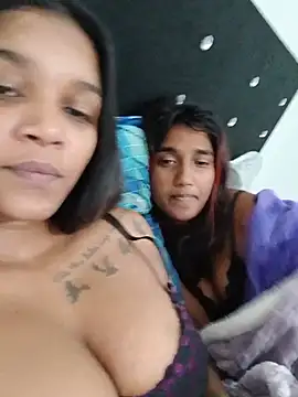 Snapshot of Indianqueen03 chatting on July 19, 4:27 am Indianqueen03 online show from July 19, 4:27 am