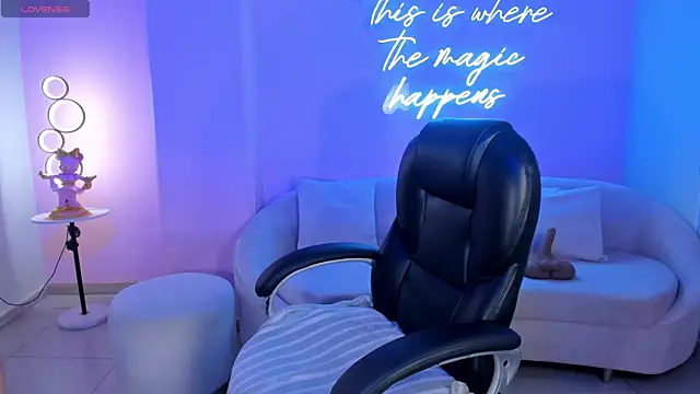 Snapshot of AlessaRomero chatting on October 23, 8:07 pm AlessaRomero online show from October 23, 8:07 pm