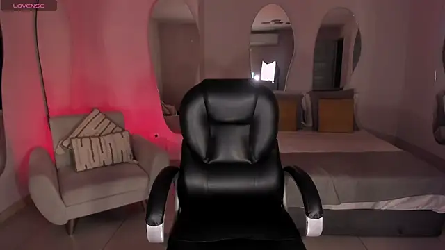 Snapshot of AlessaRomero chatting on November 12, 7:57 pm AlessaRomero online show from November 12, 7:57 pm