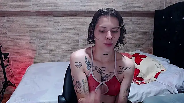 pretty cristal69 online show from November 28, 12:19 pm