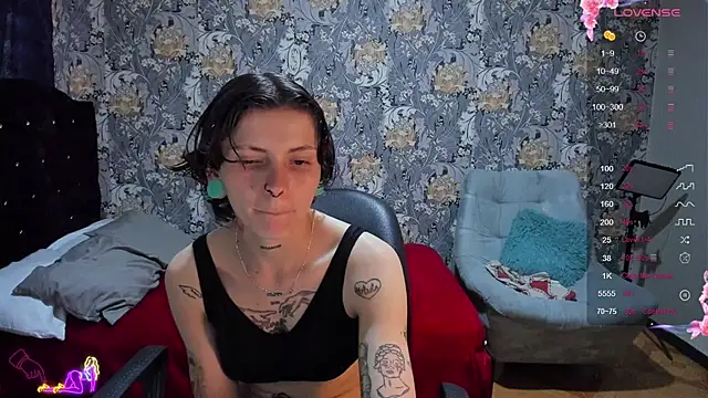 Snapshot of pretty_cristal69 chatting on July 19, 10:13 pm pretty cristal69 online show from July 19, 10:13 pm